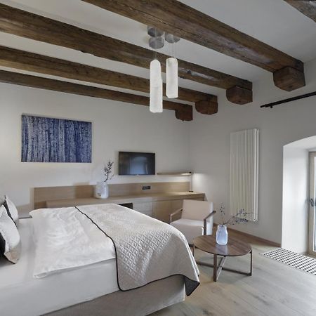Lotrinsky Hotel Velke Pavlovice Luaran gambar