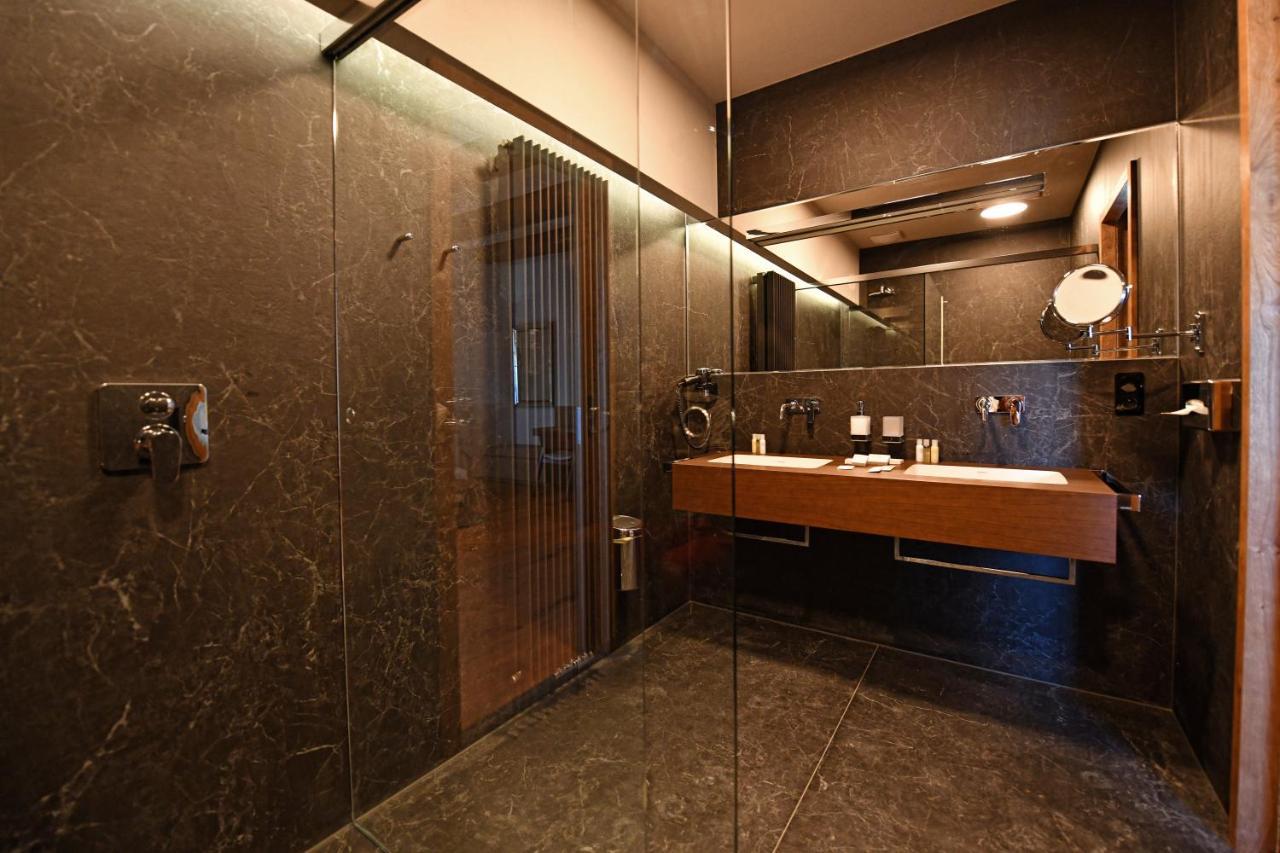 Lotrinsky Hotel Velke Pavlovice Luaran gambar